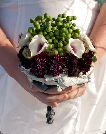 euro-bridesmaid-1 biedermeier clutch bouquet consisting of rolled dusty miller, calla lilies, deep purple scabiosa and china berries floral design by jacqueline ahne euro-bridesmaid-1 biedermeier clutch bouquet consisting of rolled dusty miller, calla lilies, deep purple scabiosa and china berries floral design by jacqueline ahne