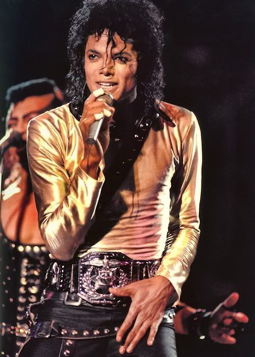I-LOVE-YOU-MICHAEL-michael-jackson-worldwidejacksonfans.blogspot.com-image-images_mj_celebrities_pictures_bad.jpg