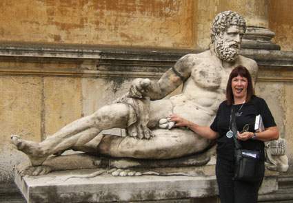 14 Never let it be said that this girl does not appreciate ART! (discovered at the Vatican Museum).jpg