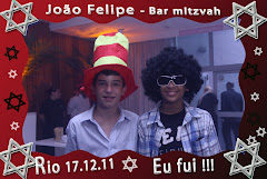 Fotos do evento João Felipe - 17.12.11. Foto numero 18 da Social Click Fotografia Digital, do Rio de Janeiro, RJ, que faz fotos divertidas, fotos malucas, fotos com fantasias, fotos na hora, fotografia maluca, fotografia divertida com molduras personalizadas. fotos divertidas malucas foto maluca animadas animado rj rio de janeiro divertida fantasia animada fotografia digital fotografo estudio fotografias