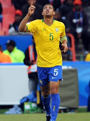 Felipe Melo, meio campo