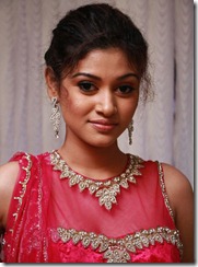 Actress Oviya at TInternational Tamil Film Academy 2012 Inauguration Stills