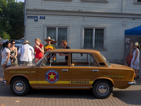 Zlot starych samochodów w Jurmali P8279336.jpg