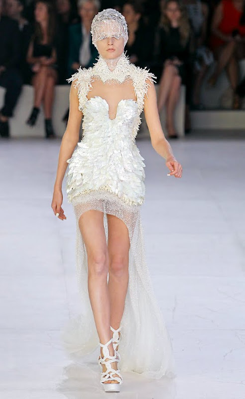 alexander-mcqueen-ss2012-2.jpg