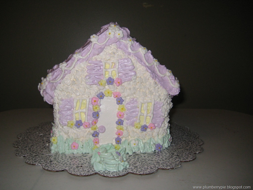 [Erins-4th-bday-cottage-cake3.jpg]