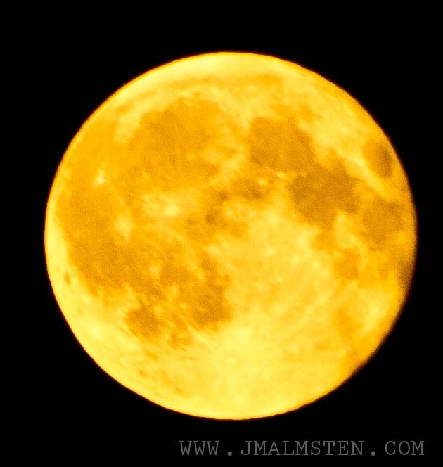 [A-Yellow-Moon%255B9%255D.jpg]