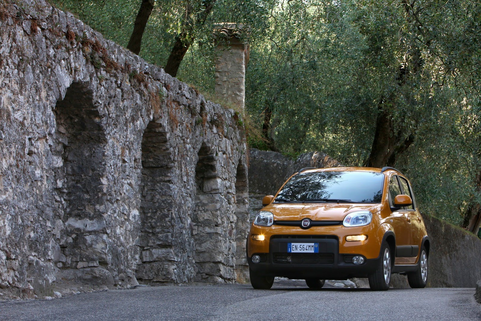 [2013-Fiat-Panda-Trekking-21%255B2%255D.jpg]