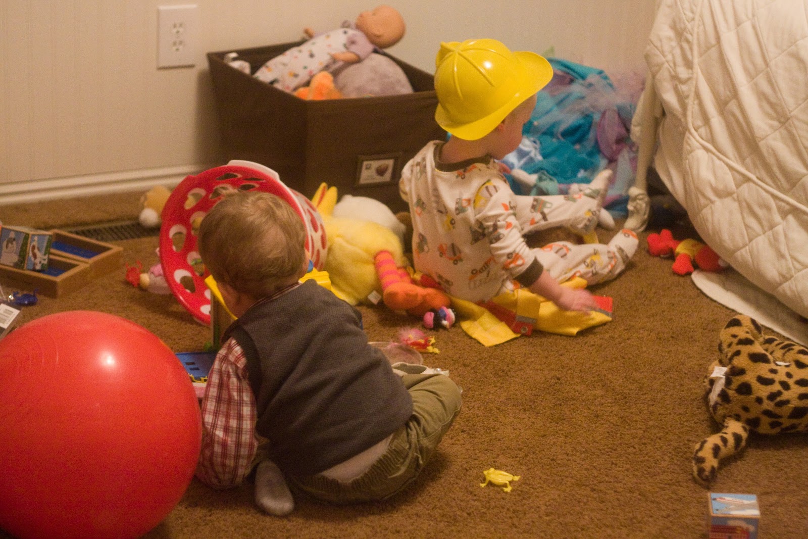 [12%252030%252012_jacob%2520ray%2520playing%255B8%255D.jpg]