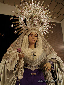 maria-santisima-de-la-caridad-de-granada-besamanos-8-de-septiembre-festividad-liturgica-2013-alvaro-abril-vestimentas-(14).jpg