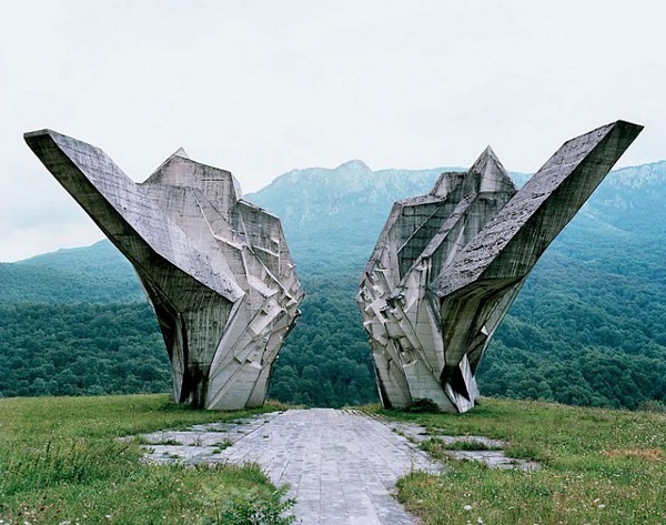 abandoned yugoslavian monuments by jan kempenaers