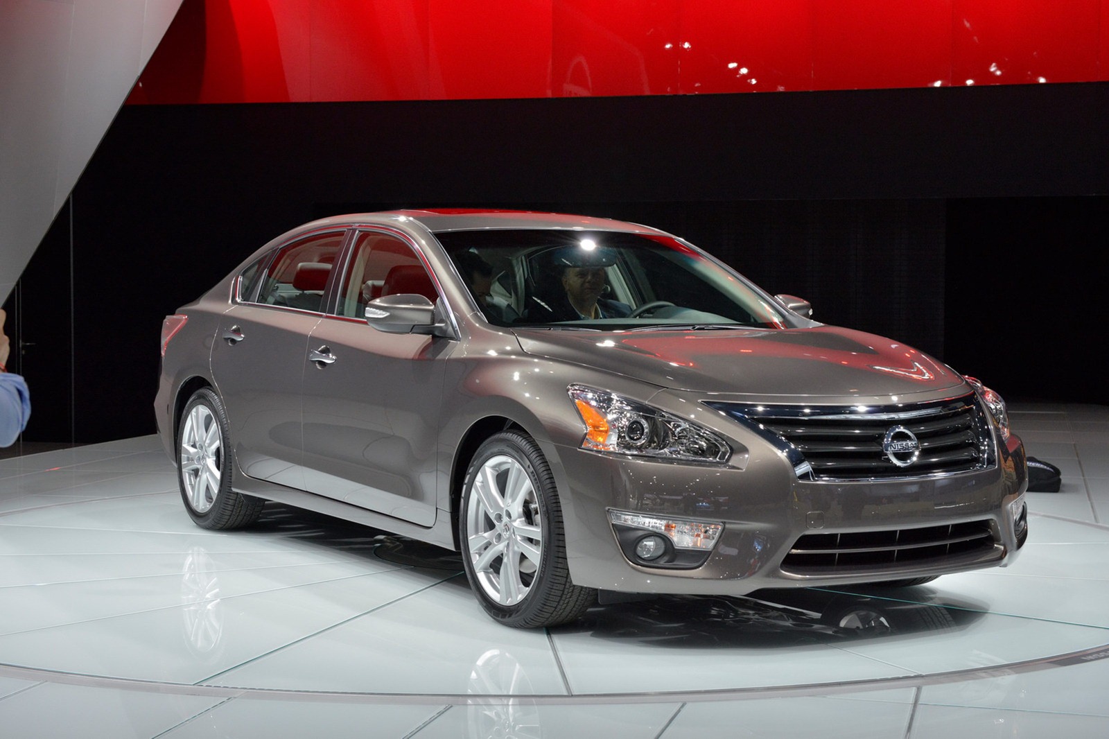 [2013-Nissan-Altima-3%255B2%255D.jpg]