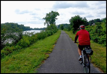02i - Mohawk River (Erie Canal) Bike Trail heading NW - heading back the way we came