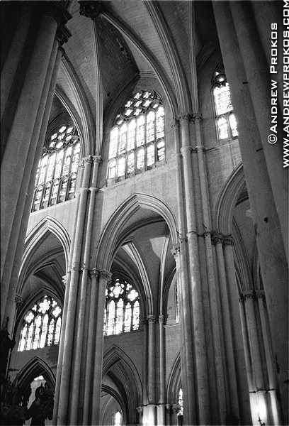[gothic-interior1.jpg]