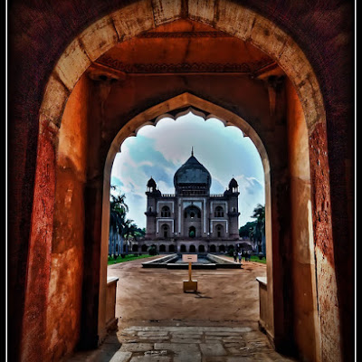 Safdarjung's Tomb Entrance, New Delhi , Source: http://www.flickr.com/photos/98097439@N00/5003565525 5003565525.jpg