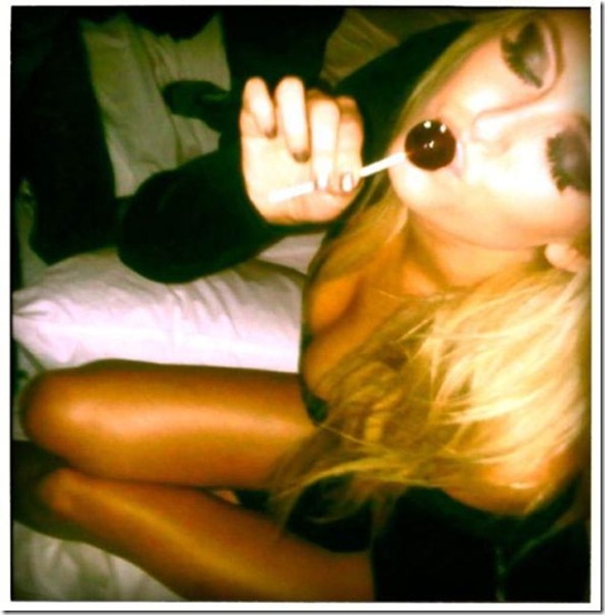 sexy paulina gretzky twitter 10