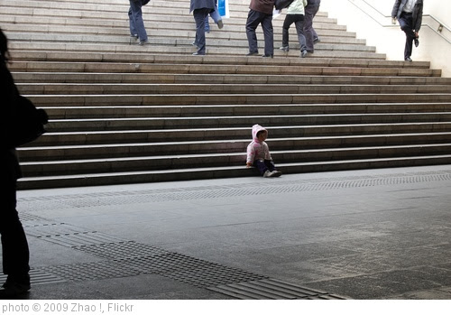 'Lonely child' photo (c) 2009, Zhao ! - license: http://creativecommons.org/licenses/by/2.0/