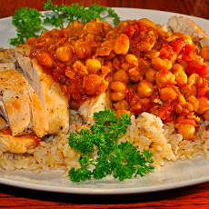 Arroz Amarillo Con Garbanzos (Saffrron Rice With Chickpeas)