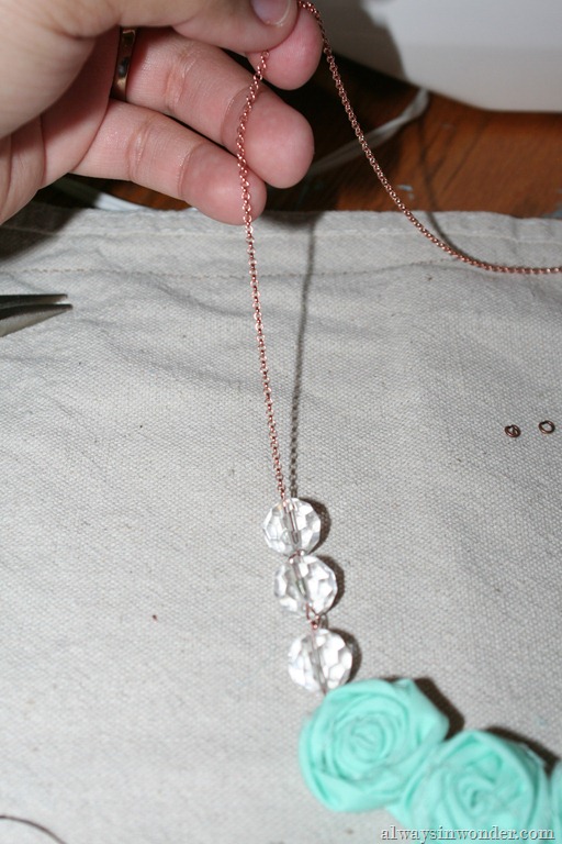 [how_to_make_rose_necklace_with_fabric%2520%252821%2529%255B14%255D.jpg]