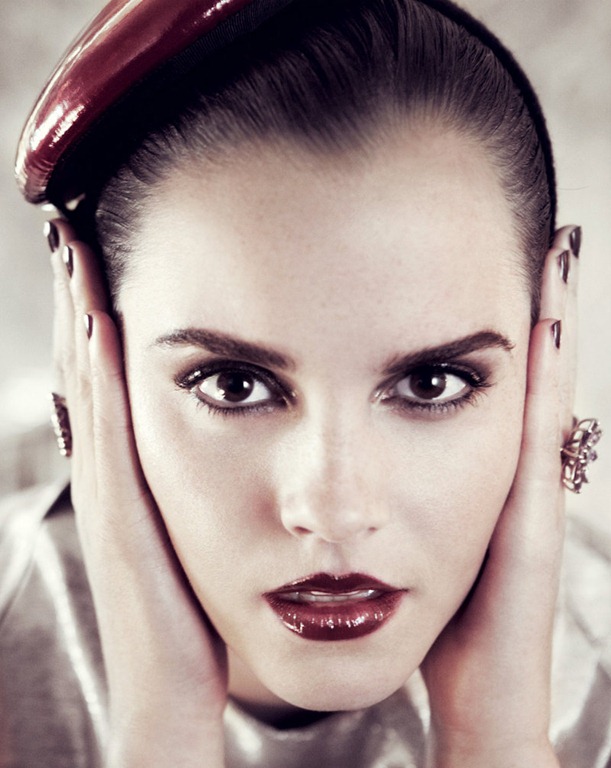 [Vogue%2520US%2520July%252011%2520Emma%2520Watson%25206%255B5%255D.jpg]