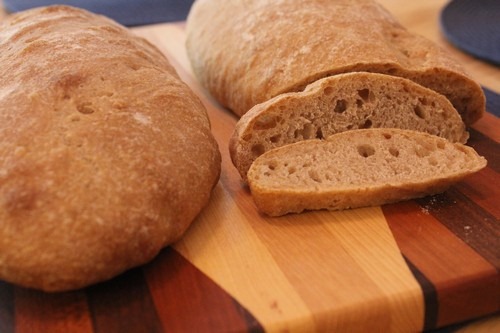 [italian-spelt-loaves15.jpg]