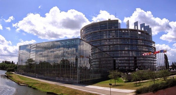 European_parliament_with_flags-1024x551