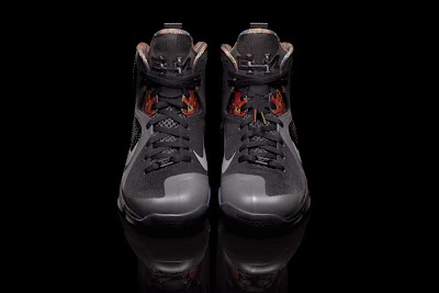 Nike Introduces 2012 Black History Month Collection nike lebron 9 gr black history month 2 03 Nike Introduces 2012 Black History Month Collection
