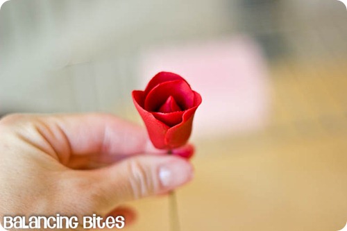 How to make gum paste roses (8)