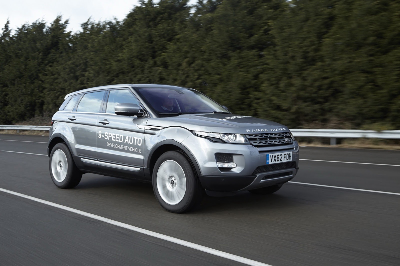 Land-Rover-9ZF-HP-1%5B2%5D.jpg