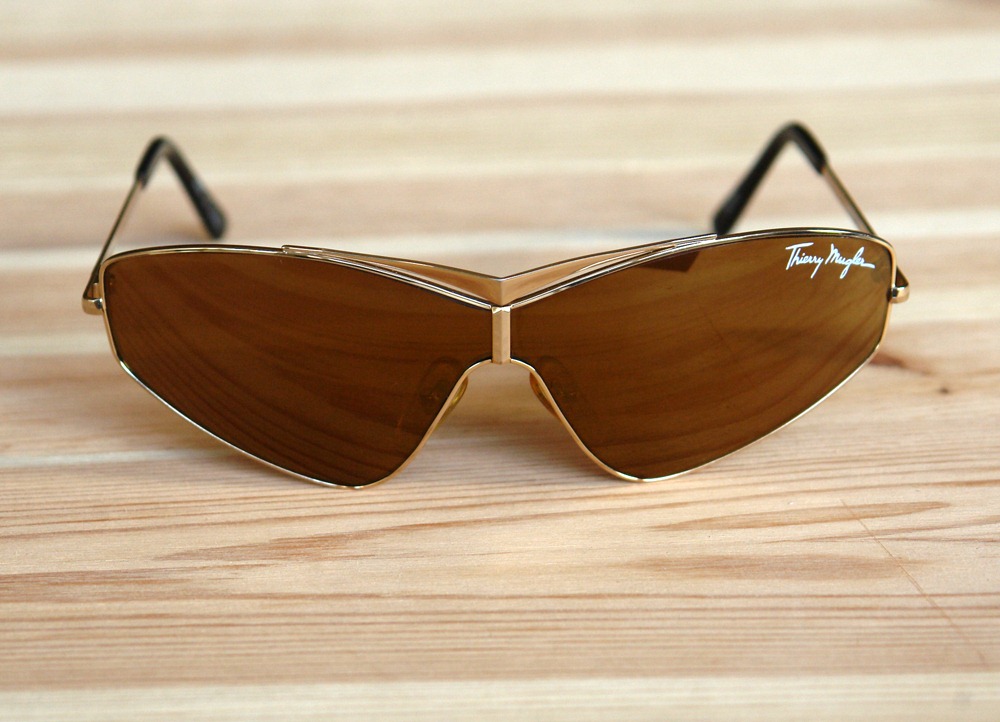 [mugler-02%255B12%255D.jpg]