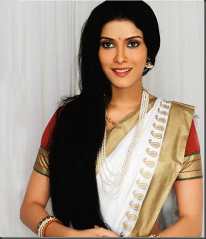 Nandana Sen in saree
