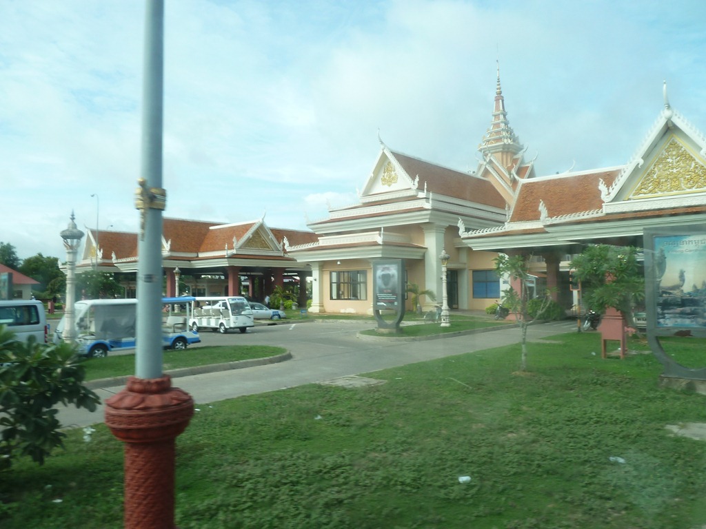 [Cambodia-Border-Post-28-August-2012-.jpg]
