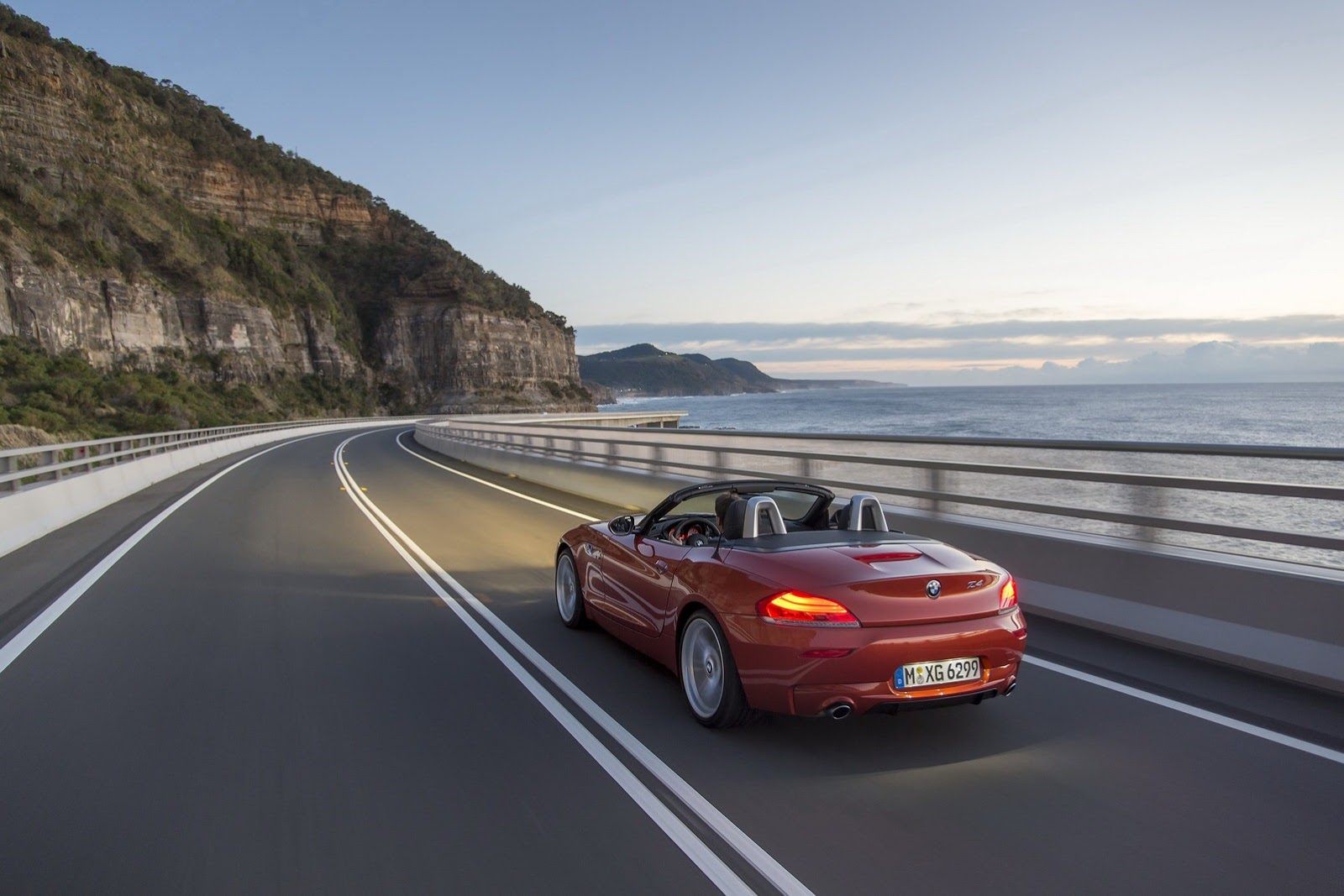 2014-BMW-Z4-Roadster-12[2].jpg