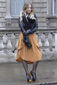 [london-fashion-week-fall-2011-street-style%255B5%255D.jpg]