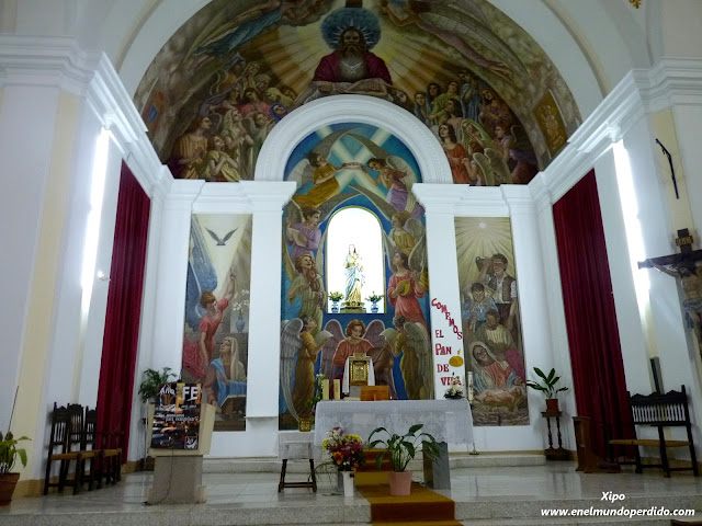 Interior-iglesia-de-Ayna.JPG
