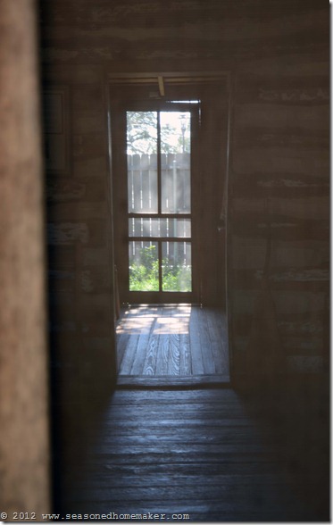 Fredericksburg Log Cabin 2
