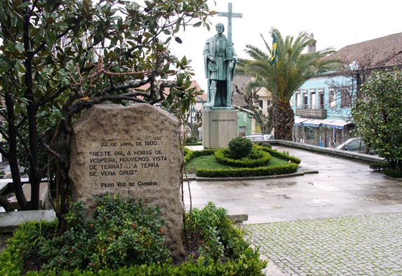 Belmonte - largo dr. ant. josé de almeida - estátua de Pedro Álvares Cabral