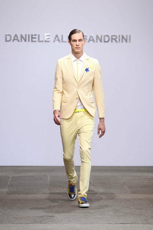 Milan Fashion Week Primavera 2012 - Daniele Alessandrini (13)