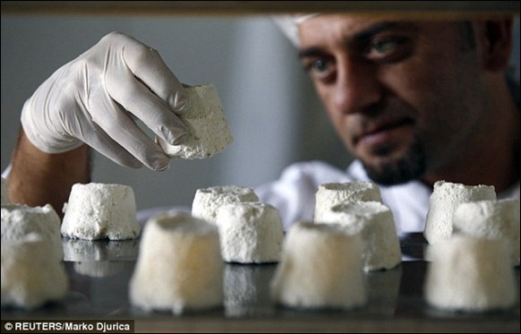 Worlds_Most_Expensive_Cheese_01