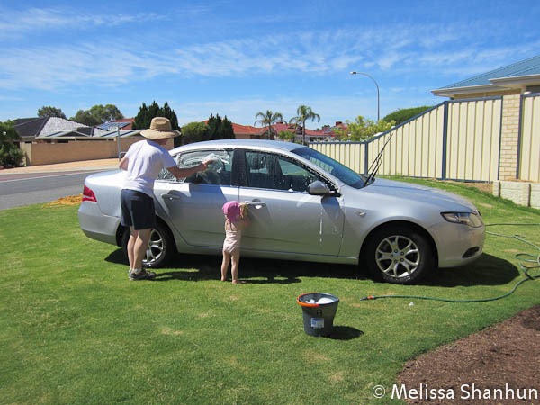 [20111217%2520Wash%2520the%2520car%252001%255B3%255D.jpg]