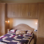 Fitted_Wardrobe_Around_Bed.jpg