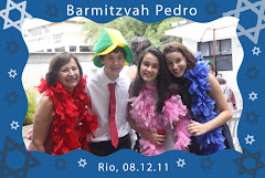 Fotos do evento Pedro - 08.12.11. Foto numero 13 da Social Click Fotografia Digital, do Rio de Janeiro, RJ, que faz fotos divertidas, fotos malucas, fotos com fantasias, fotos na hora, fotografia maluca, fotografia divertida com molduras personalizadas. fotos divertidas malucas foto maluca animadas animado rj rio de janeiro divertida fantasia animada e filmagem casamentos fotoprodutos fotógrafo para casamento