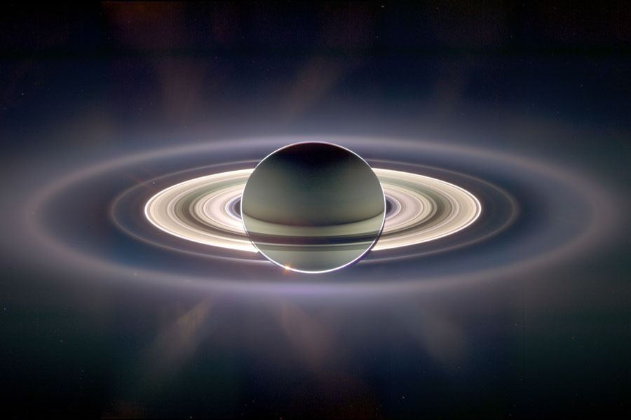 [o%2520p%25C3%25A1lido%2520ponto%2520azul%2520no%2520anel%2520de%2520Saturno%255B4%255D.jpg]