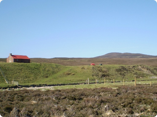 d6 red bothy and challenge tents