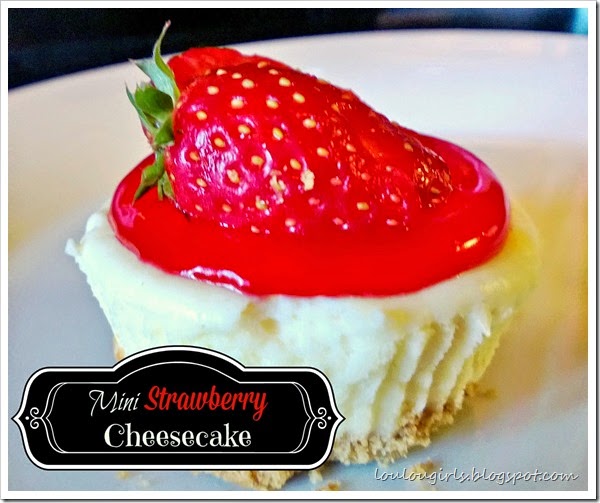 strawberry mini cheesecake