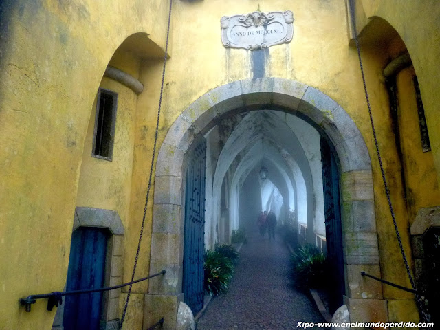 entrada-al-palacio-da-pena-sintra.JPG