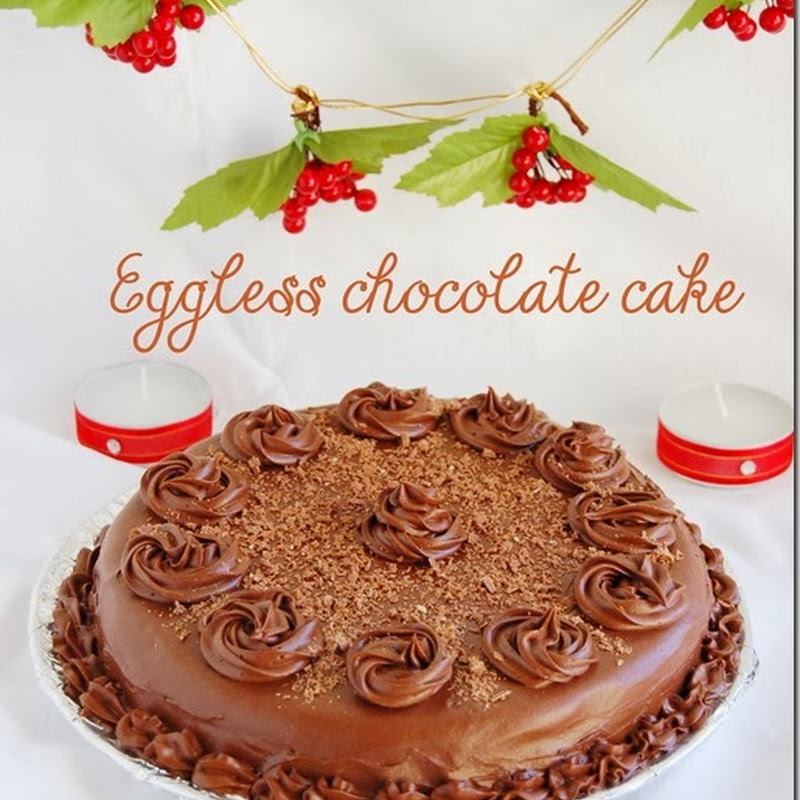 Eggless chocolate cake with chocolate frosting
