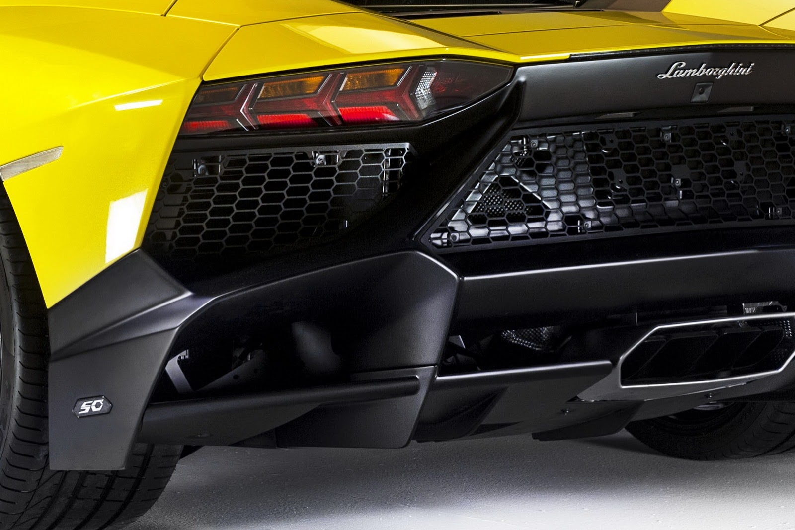 [Lamborghini-Aventador-50-Anniversario10%255B2%255D.jpg]