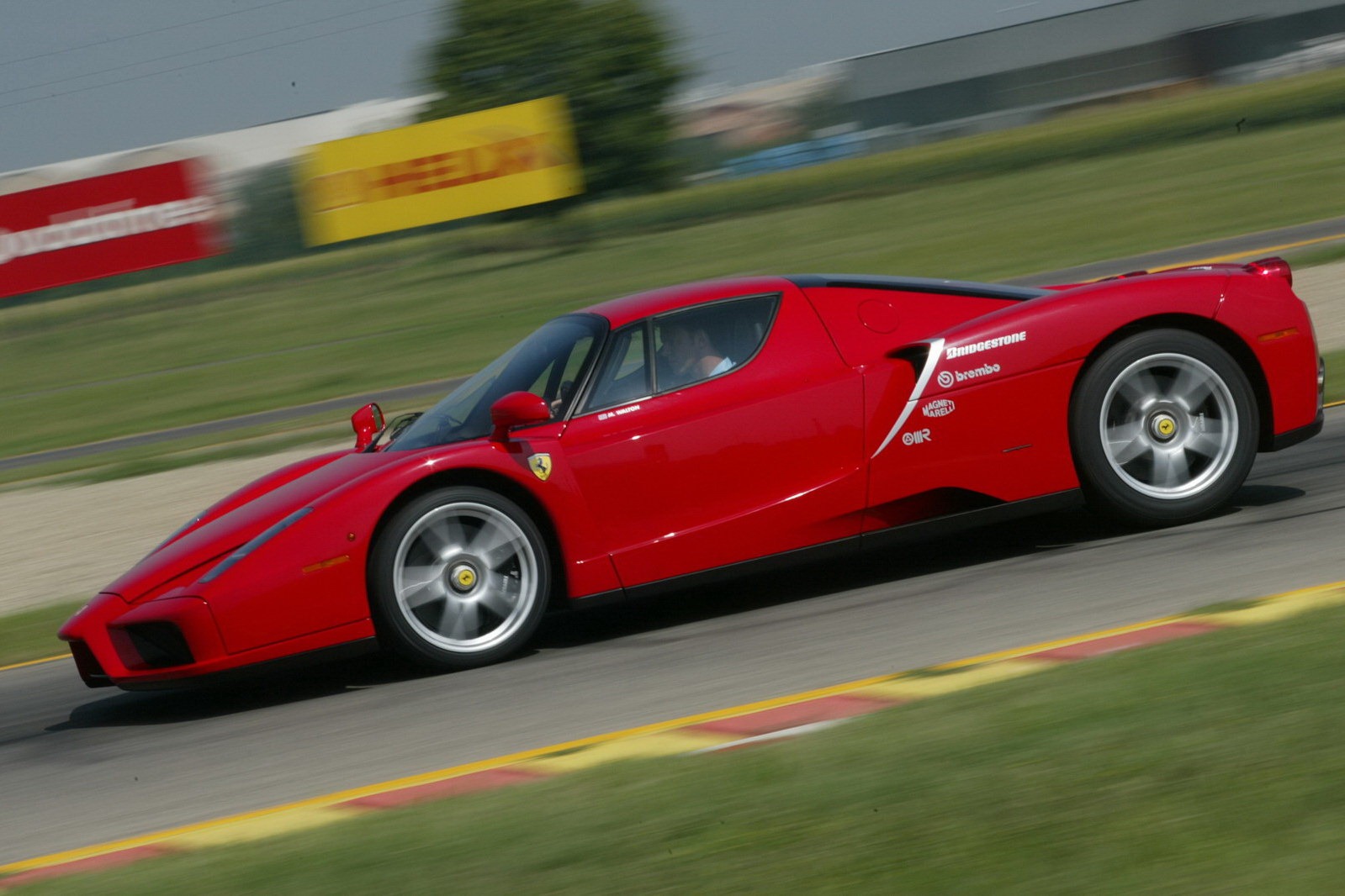 [Ferrari-Enzo-445.jpg]