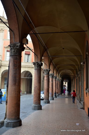 Bologna, Portici