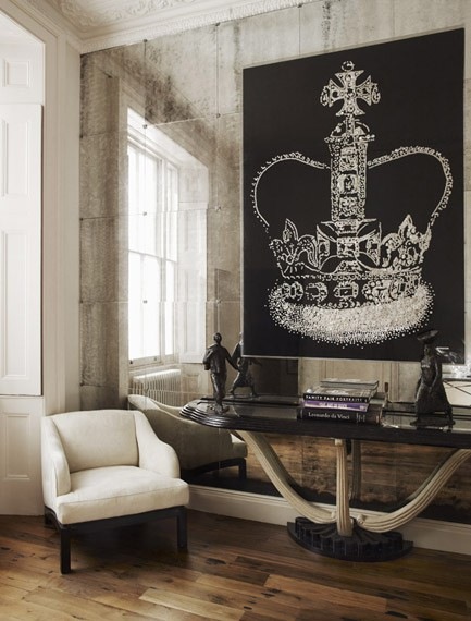 [mirrored-wall14.jpg]